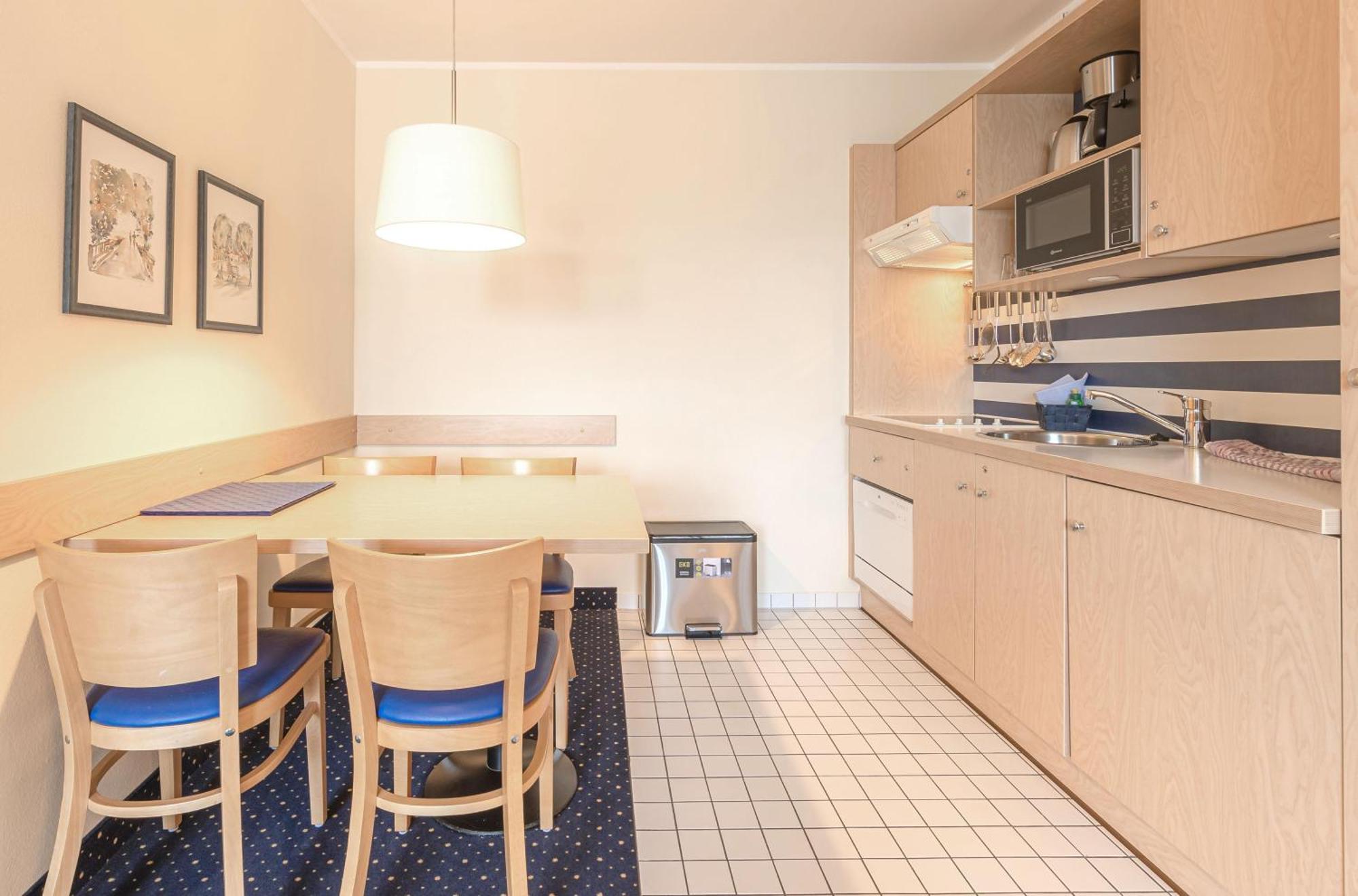 Toni'S Room An Der Seebruecke 青斯特 外观 照片